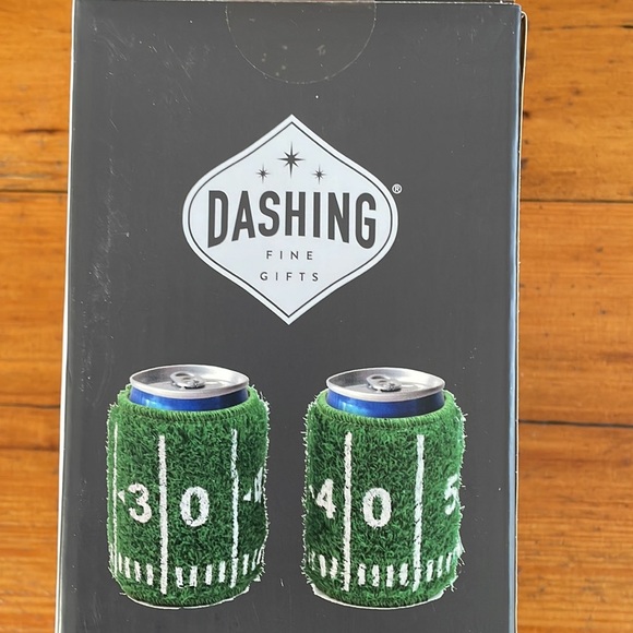DASHING | CAN KOOZIE ASTROTURF DESIGN - 2 COUNT - Drinking is TURF-RIFIC! - Picture 6 of 10